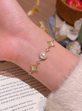 几何菱形猫眼珍珠手链可调节手串设计感时尚百搭闺蜜首饰品名媛风