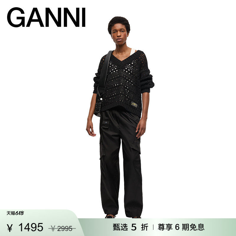 【惊喜首降】GANNI女装 黑色V领镂空长袖毛衣针织套衫 K2543099