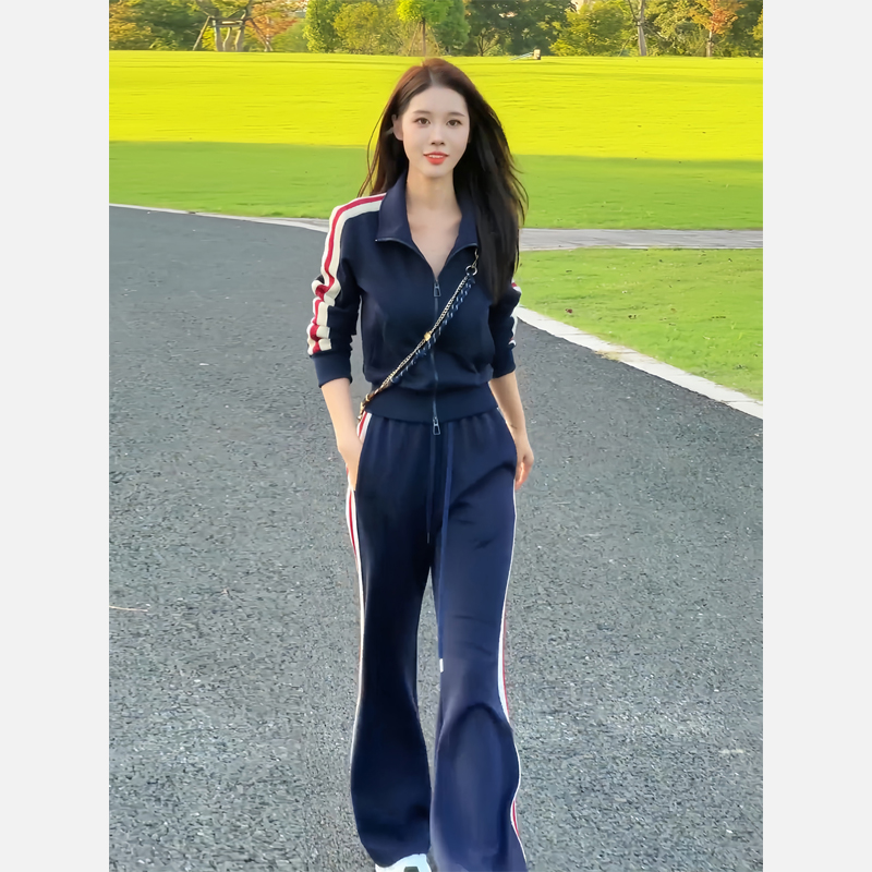 时尚休闲运动服套装女2025早秋新款短款拉链开衫外套+高腰微喇裤