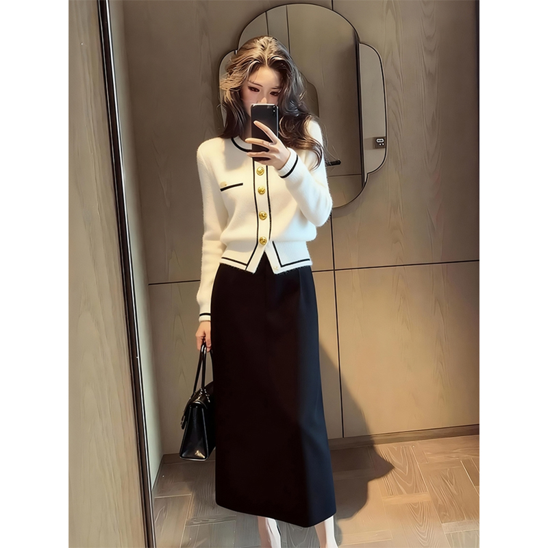 法式优雅撞色边针织开衫女秋季新款白色金属扣时髦洋气高级感上衣