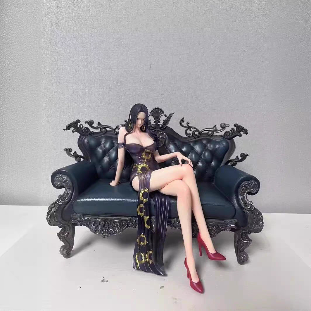 海贼王iu西装暴徒系列 沙发系列 第五弹泳装娜美 第七弹女帝手办