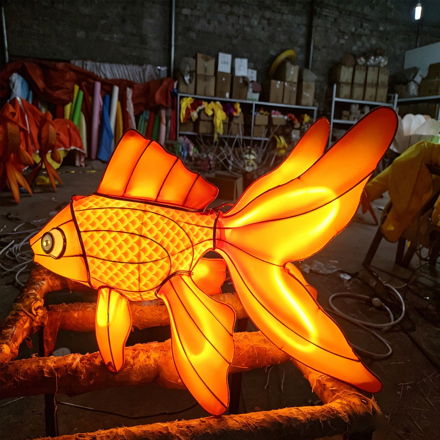 大型发光防水花灯鲤鱼金鱼灯笼定制节日商场景区街道餐厅吊挂装饰