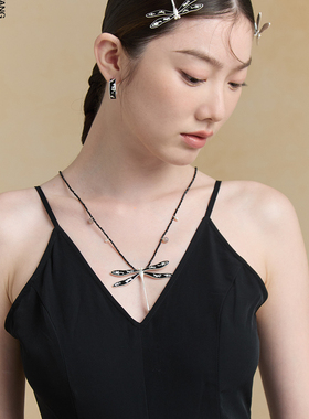 SOUNDERWANG园游会.蜻蜓拉丝牡丹黑珐琅黑尖晶石项链