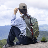 户外徒步登山包女轻量化旅行双肩包旅游爬山骑行小背包轻便20升