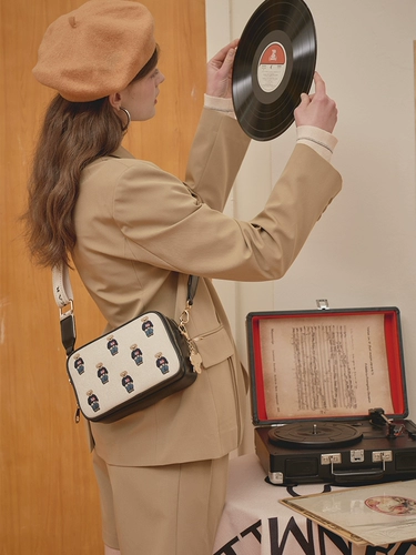 Сумка для телефона для отдыха, небольшая сумка, сумка через плечо, камера, сумка для техники, с вышивкой, с медвежатами