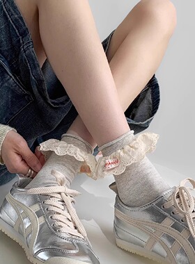 花边袜子女奶白色夏薄款芭蕾风蕾丝标签中筒卷边少女百搭灰色短袜