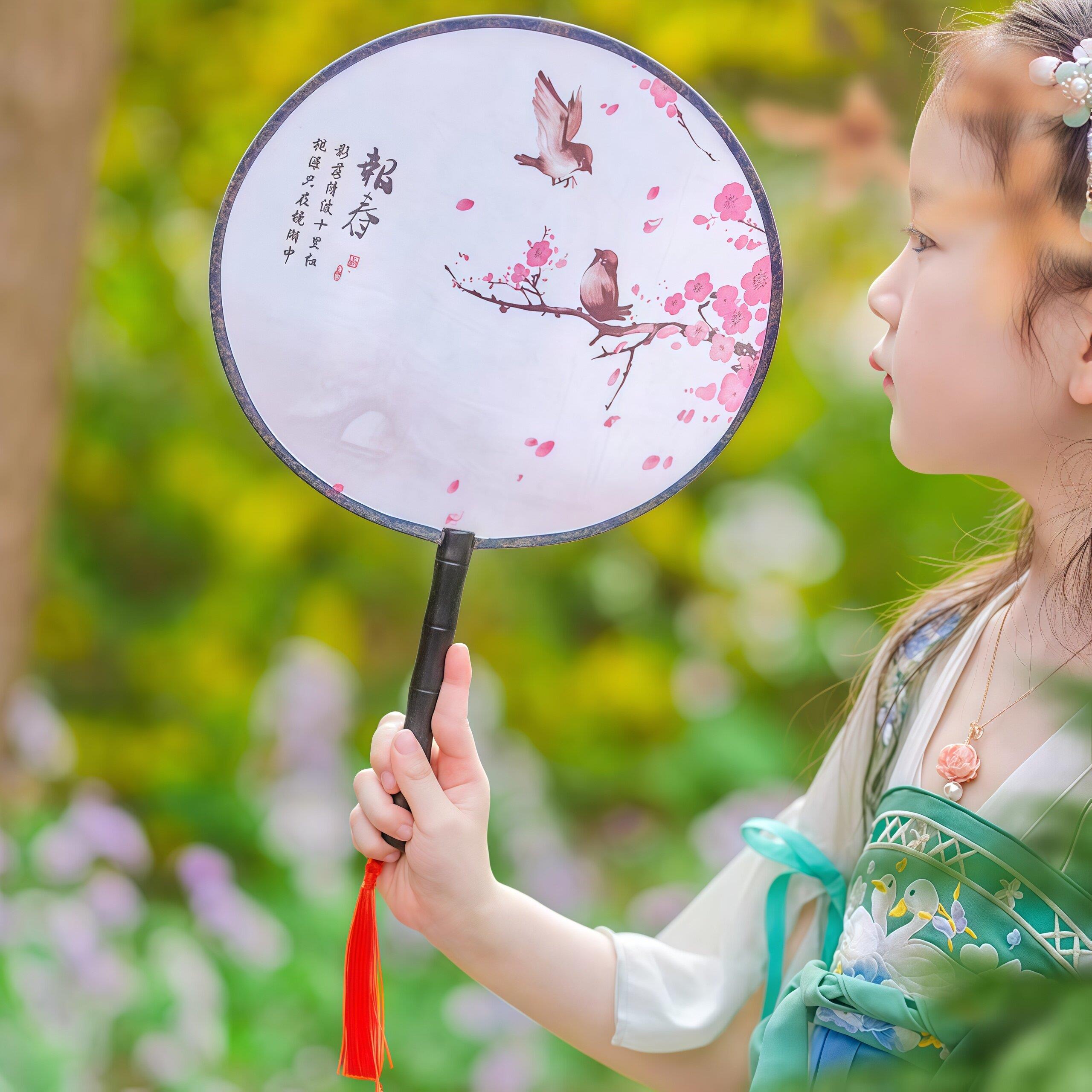 2026新款古风半透长柄团扇儿童汉服扇子女童舞蹈专用夏天古装圆扇图片