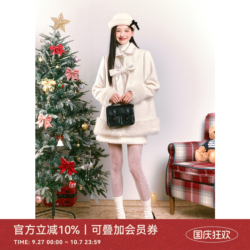 留洋千金穿搭白色蝴蝶结毛呢外套
