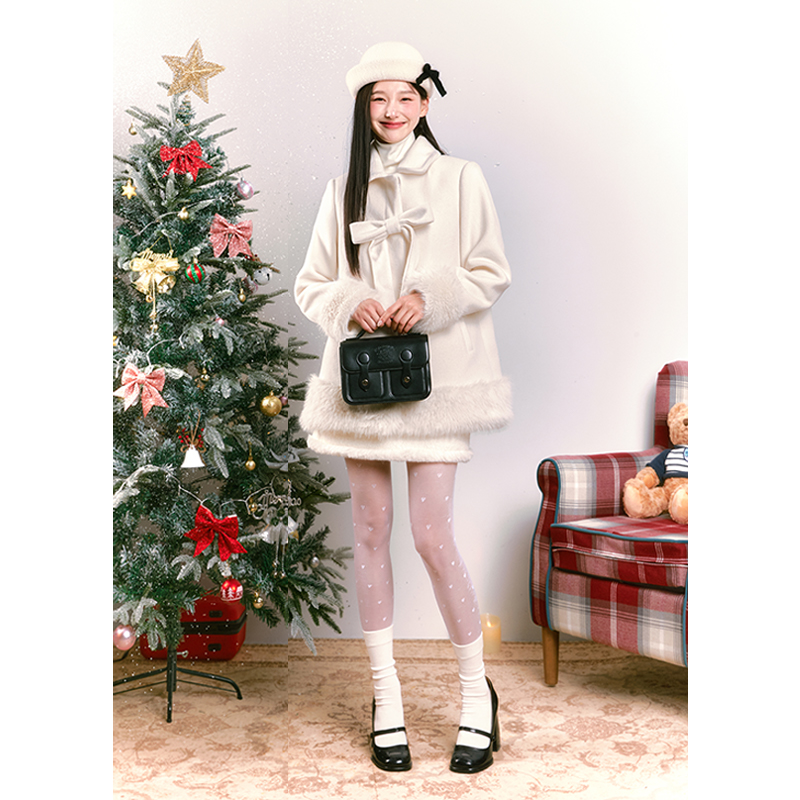 留洋千金穿搭白色蝴蝶结毛呢外套