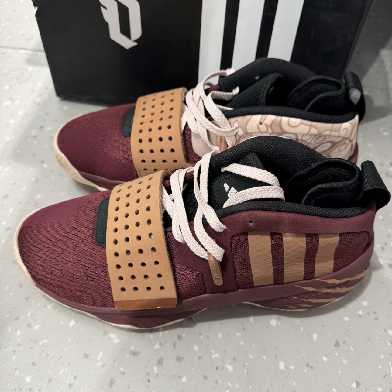 adidas Dame 8 Extply 利拉德 耐磨防滑 回弹缓震 篮球鞋ID8422