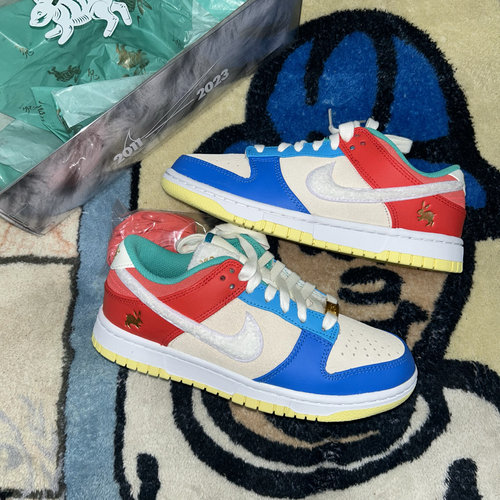 Nike Dunk Low 兔年北京限定 潮流复古板鞋 FD4203-111 黄