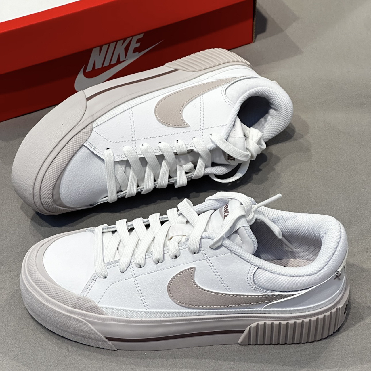 Nike Court Legacy Lift 舒适 缓震 耐磨 透气 板鞋DM7590-105