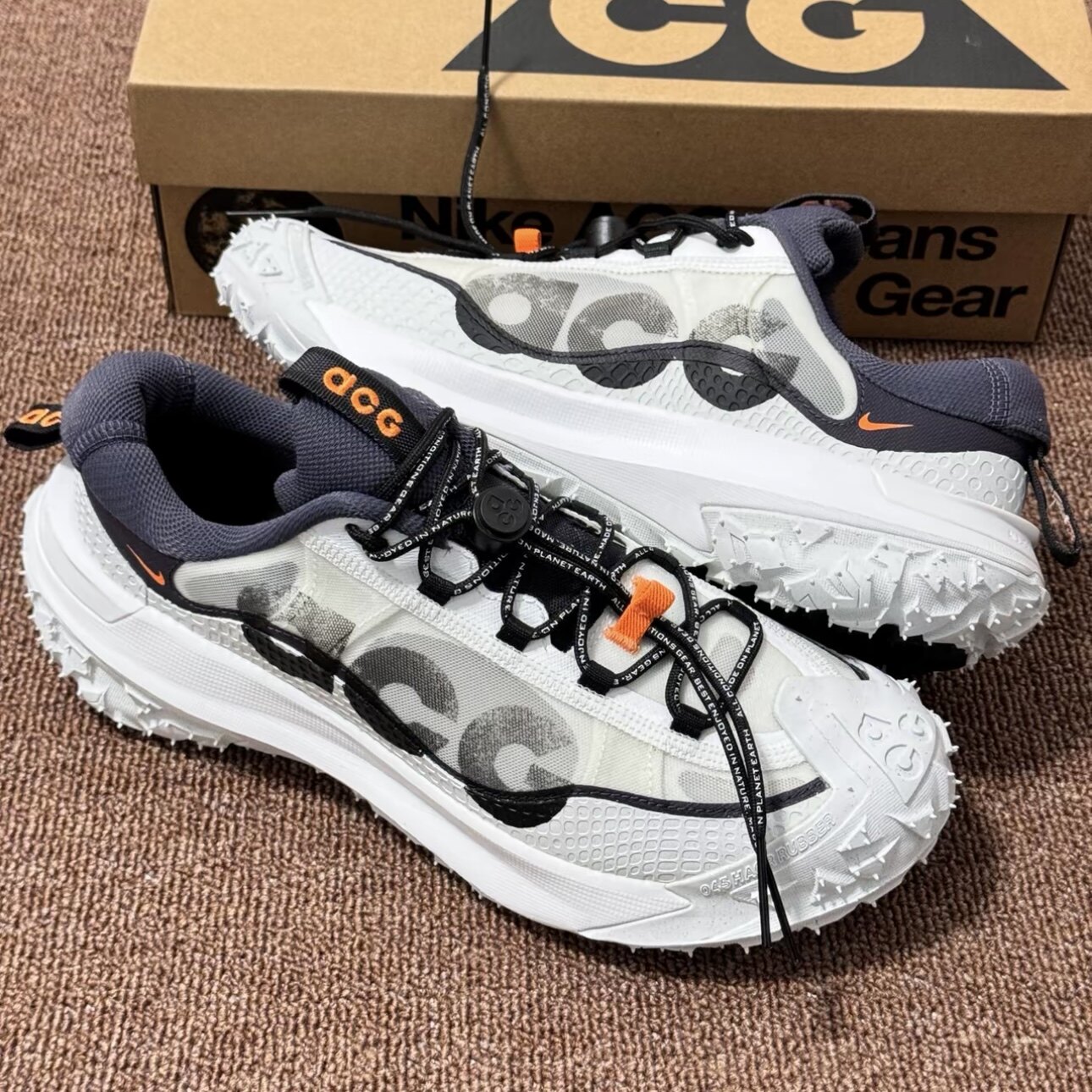 Nike ACG Mountain Fly 2户外越野耐磨防滑徒步鞋DV7903-001熊