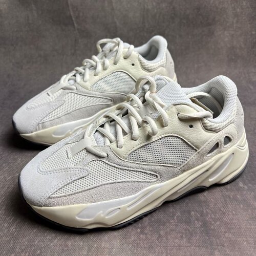 adidas YeezyBoost Runner 700舒适减震防滑耐磨运动休闲鞋EG7596