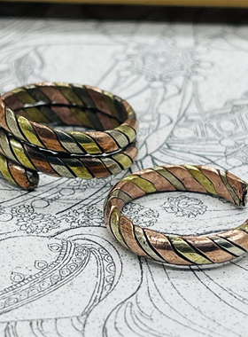 女式手镯精美三色铜戒指藏饰风情