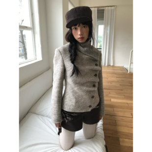 dorydory2025春秋新款 外套女 复古针织领拼接不规则门襟毛呢小西装