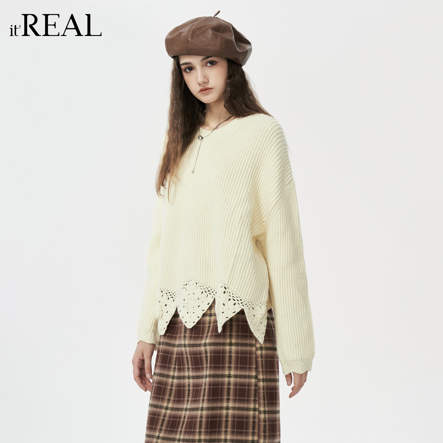it'real瑞尔25年冬季新款慵懒风时尚个性不规则毛衣上衣女