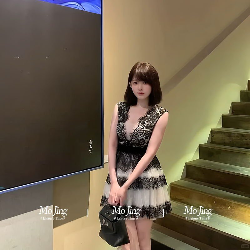 重工蕾丝拼接生日小礼服a字短裙