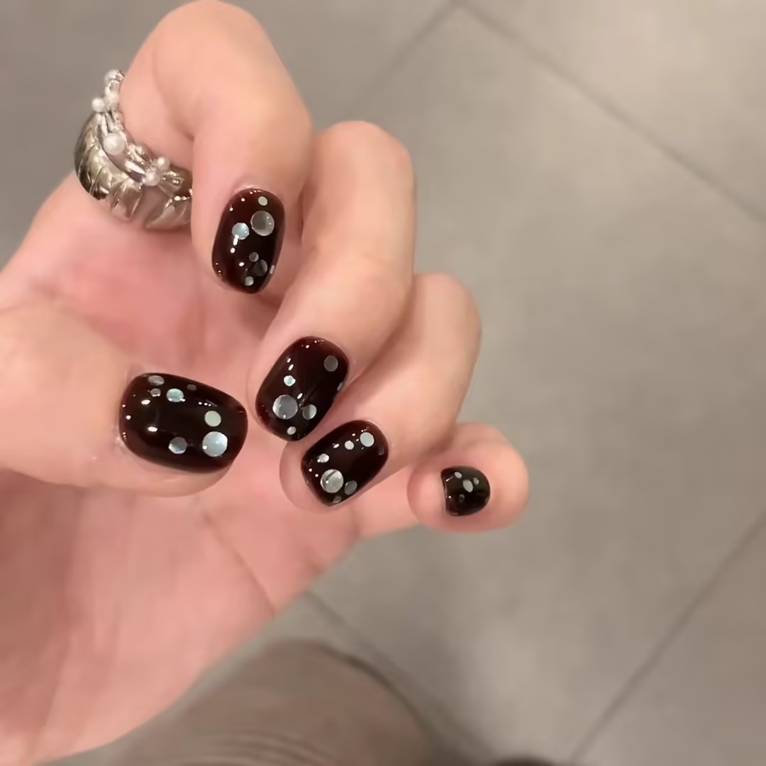 2025秋冬波点亮片美甲
