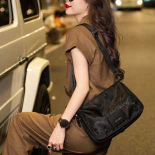 包包送妈妈放手机今年流行单肩包女士斜挎包 醉牛轻奢女包2025新款