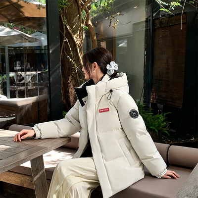 羽绒服鸭鸭女冬季巨好看修身新款