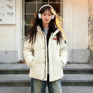 鸭鸭女款羽绒服2026厚款白色保暖外套连帽面包小个子修身鸭绒冬装