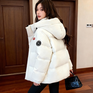 鸭鸭羽绒款爆款2025新款女款洋气加厚外套好看保暖户外短款防寒服