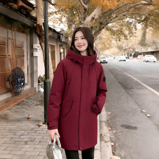 yaya鸭鸭羽绒服女2025新款冬红色高充绒中长款冬季工装登山厚外套