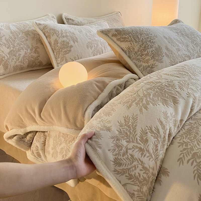 冬季雕花牛奶绒四件套高级感加厚加绒被套冰岛绒加厚保暖四件套