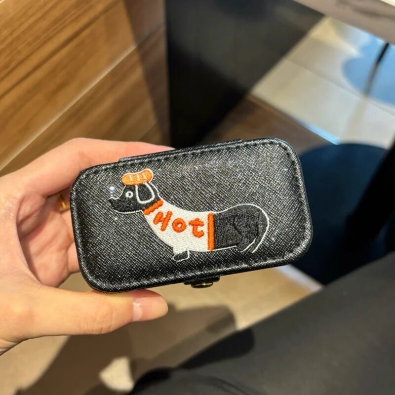 ins风新款可爱腊肠小狗首饰盒小型便携收纳盒项链戒指防氧化盒子