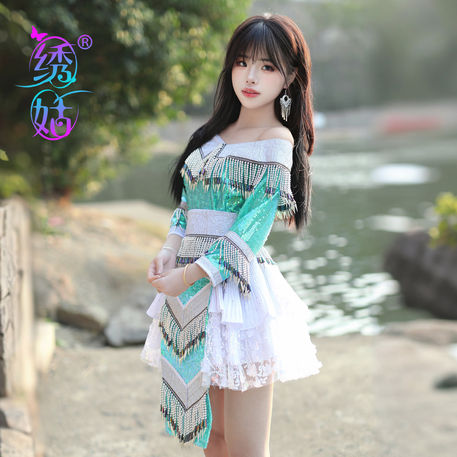 云南文山苗疆少女民族服饰夏季短款一字肩收腰苗族衣裙套装女成人