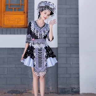 苗族短裙套装云南文山蒙自传统刺绣花边银饰服装日常写真旅拍服饰