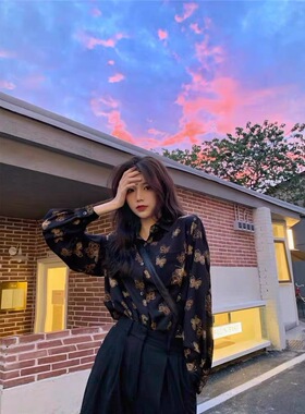 春秋2023年新款黑色衬衫女设计感小众复古港风高级感轻熟法式上衣