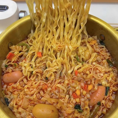 油泼辣子酸汤面方便面