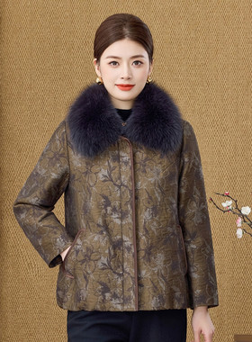 中老年妈妈洋气减龄鹅绒羽绒服女