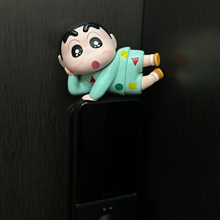 蜡笔小新周边手办侧躺葛优躺门把手装饰挂件桌面车载玩偶儿童摆件