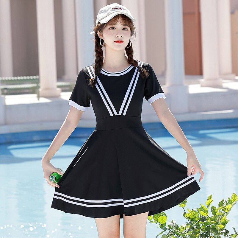 少女泳衣初中生保守遮肚显瘦分体式游泳衣大码学生泳装青少年裙式