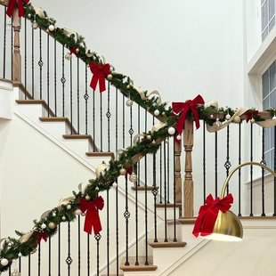 圣诞节楼梯扶手藤条蝴蝶结装饰品店铺橱窗前台挂饰节日氛围感布置