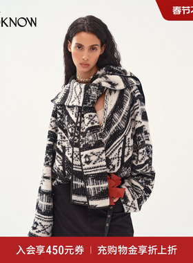 Medium Well x LOOKNOW2025年秋季新款羊毛围巾领廓形外套女