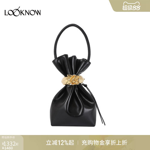LEEWEI x LOOKNOW2026春夏新品金属环扣真皮捏褶手拎包手提包
