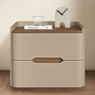 意式极简2025新款全实木马鞍皮床头柜现代轻奢高级感床边收纳盒