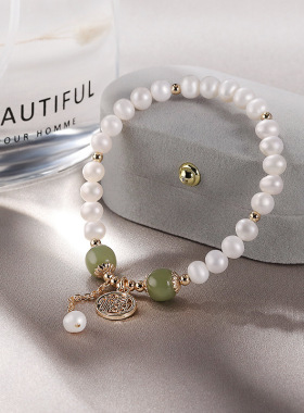 巴度水晶手链女韩版轻奢淡水珍珠手饰小众天然和田玉手链现货