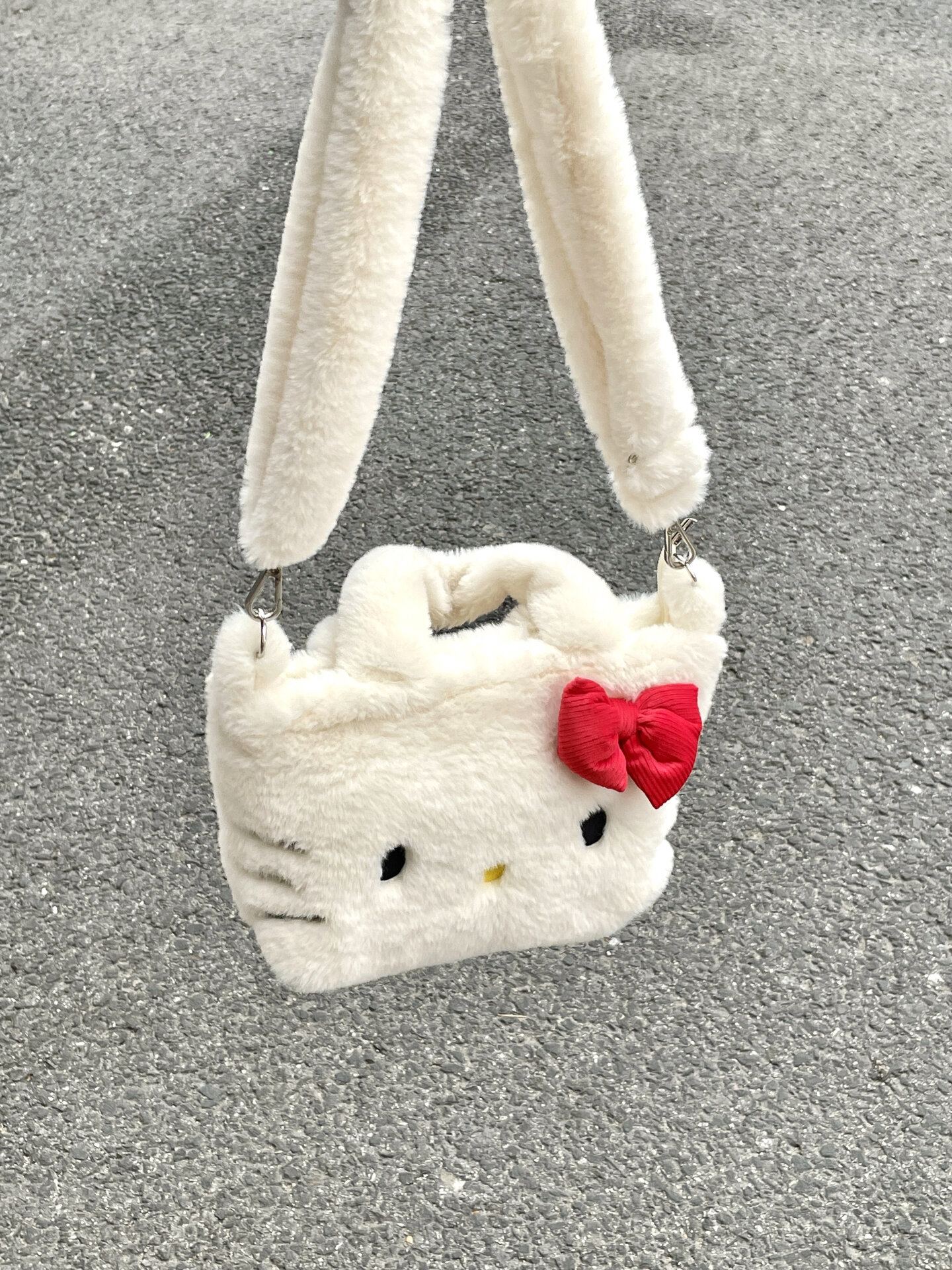 hellokitty包包三丽鸥毛绒手提包女2023新款秋冬斜挎包可爱单肩包