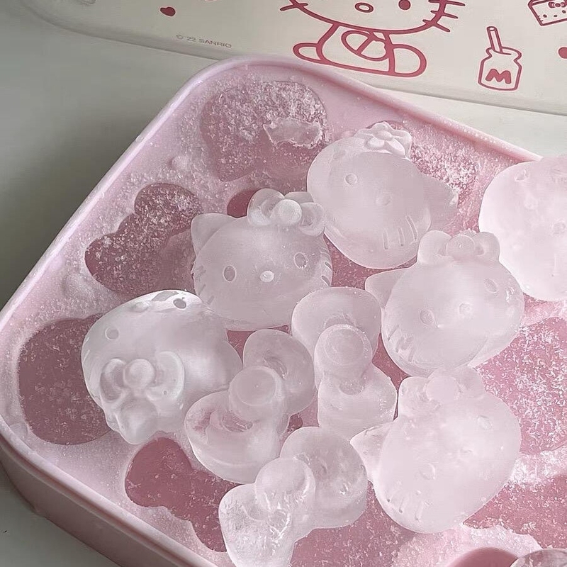 hellokitty冰格模具食品级可爱卡通家用带盖子软硅胶自制冰块神器