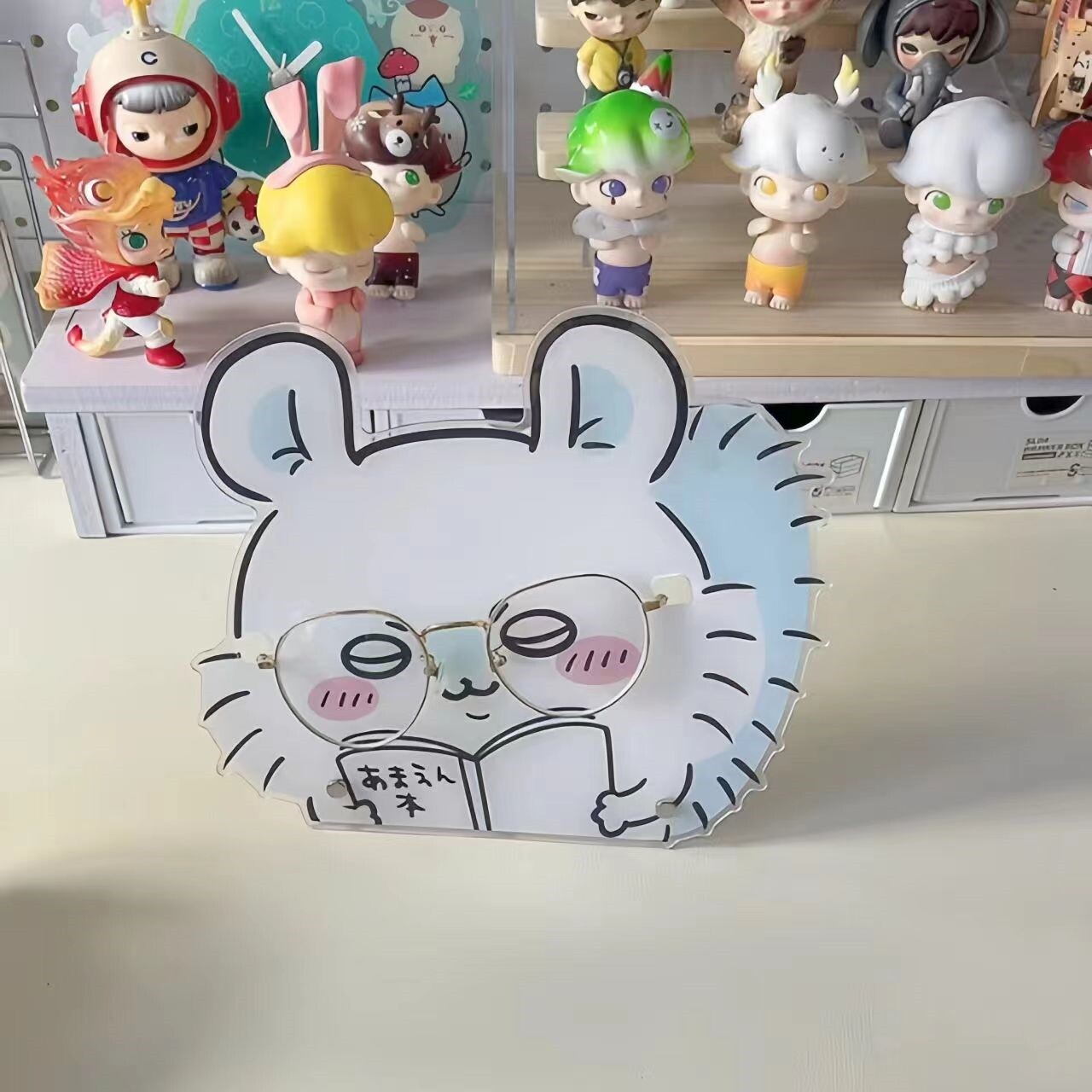 小红书同款chiikawa吉伊卡哇飞鼠眼镜架亚克力高颜值装饰耳饰摆件