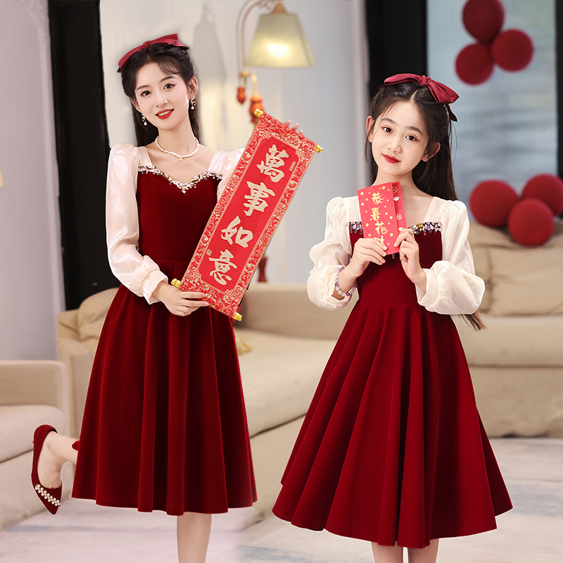 儿童元旦红色礼服女花童拜年主持