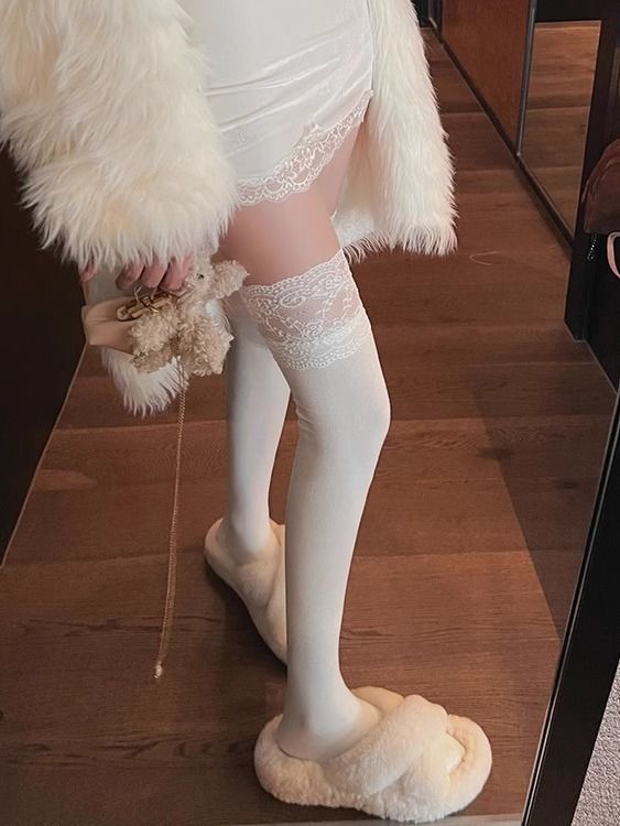 半截纯欲风性感秋天百搭过膝袜女生蕾丝边白色显瘦jk长筒靴大腿袜