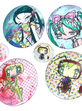 muki虫子-7点45-插画师原创二次元动漫梦幻插画手绘闪砂覆膜吧唧