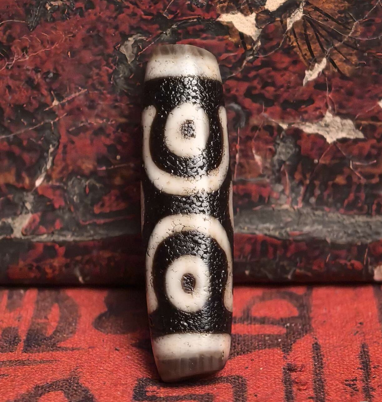 藏地修持【龍麟黑白玉化六眼天珠】堪比千年品相 一图一物