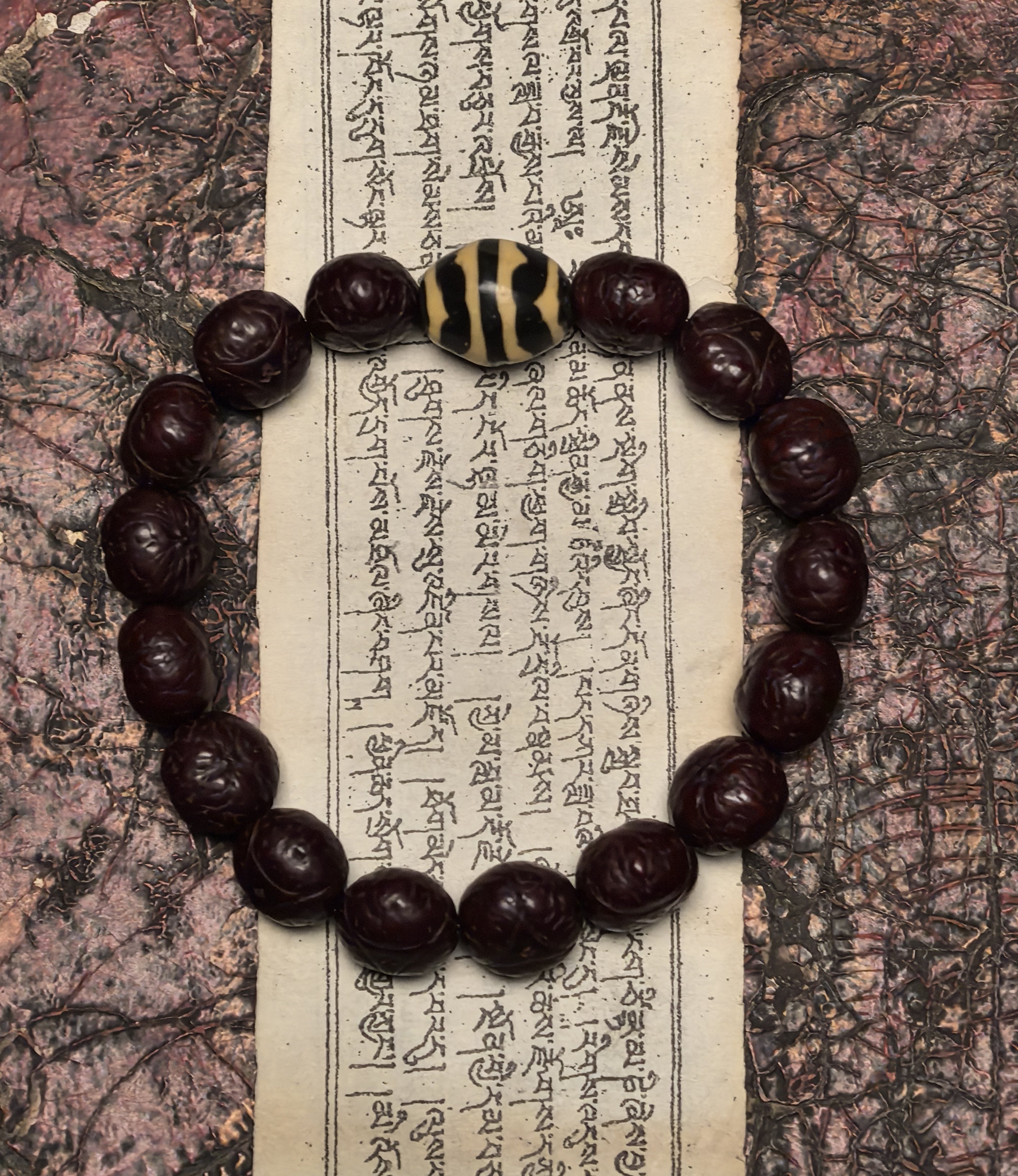 藏地瑜伽士修持【老料器虎牙达洛天珠】顶配老龙眼菩提佛珠手串